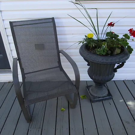 Sir Isaac Brock B&B Luxury Suites-3